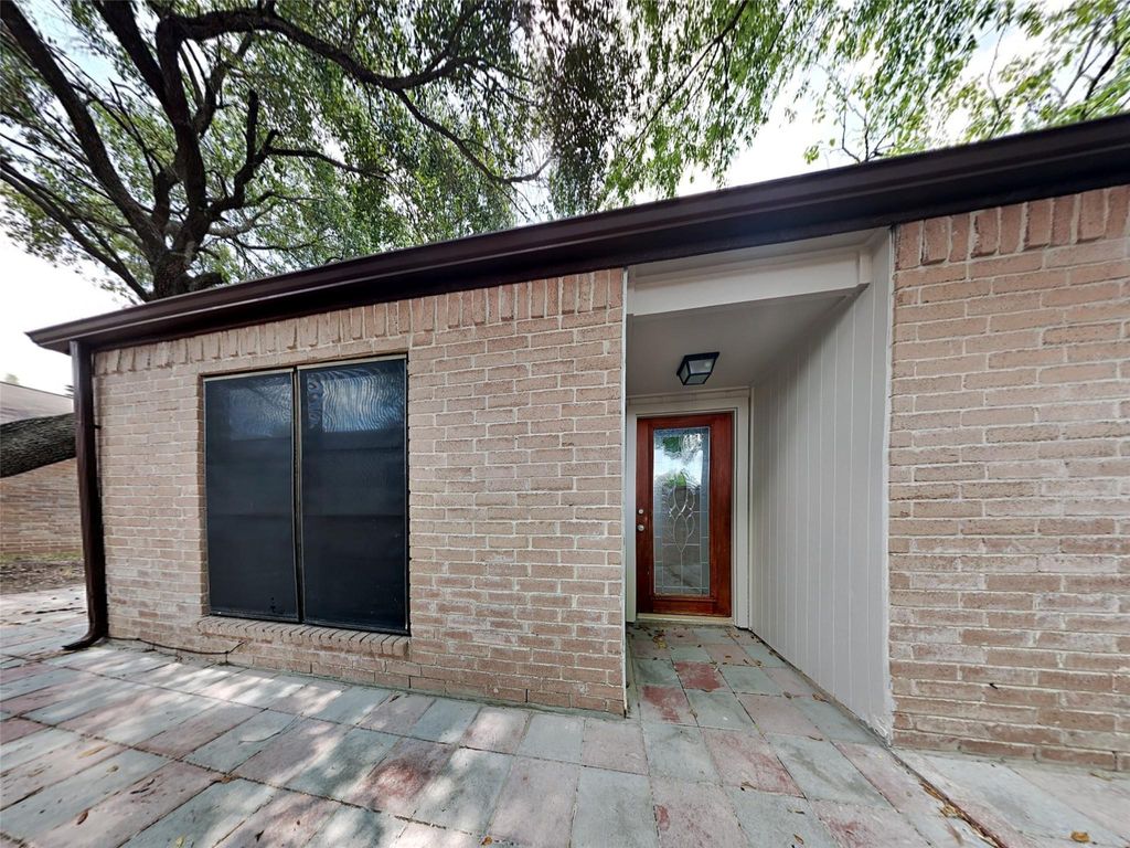 7419 San Simeon Drive, Houston, TX 77083