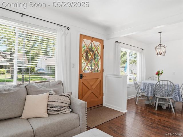 2218 Sprague Avenue, Royal Oak, MI 48067