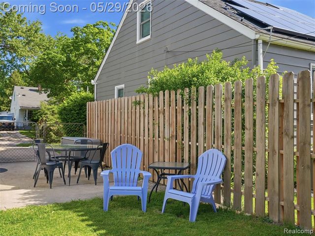 2218 Sprague Avenue, Royal Oak, MI 48067