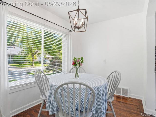 2218 Sprague Avenue, Royal Oak, MI 48067