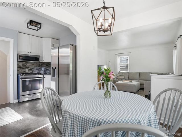 2218 Sprague Avenue, Royal Oak, MI 48067