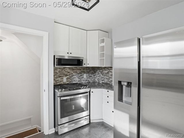2218 Sprague Avenue, Royal Oak, MI 48067
