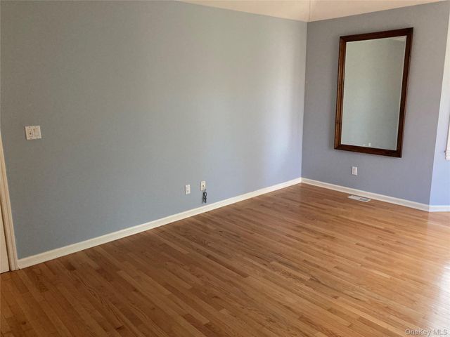 9 Silas Woods Road, Manorville, NY 11949