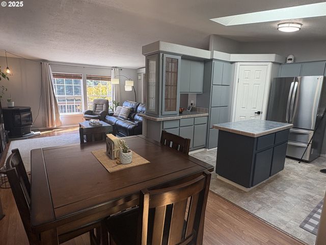 23899 Sw DUTSON Dr, Sherwood, OR 97140