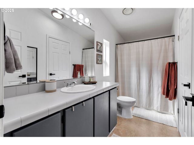 23899 Sw DUTSON Dr, Sherwood, OR 97140