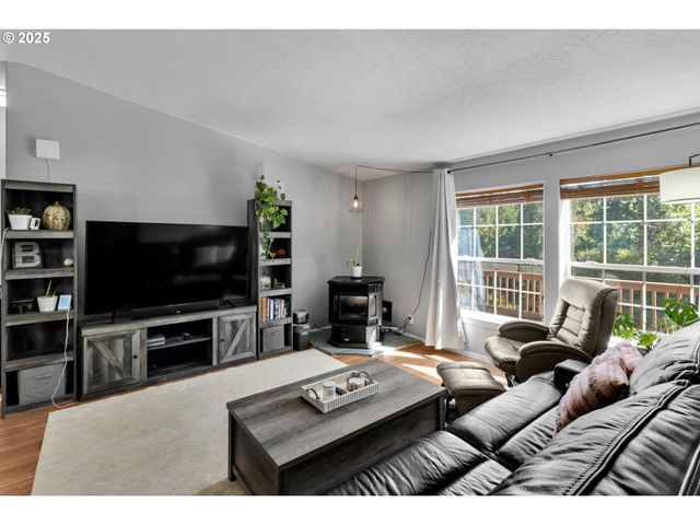 23899 Sw DUTSON Dr, Sherwood, OR 97140