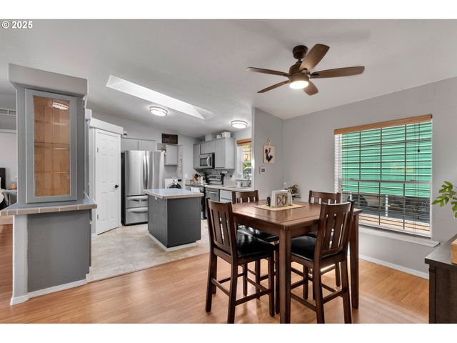 23899 Sw DUTSON Dr, Sherwood, OR 97140