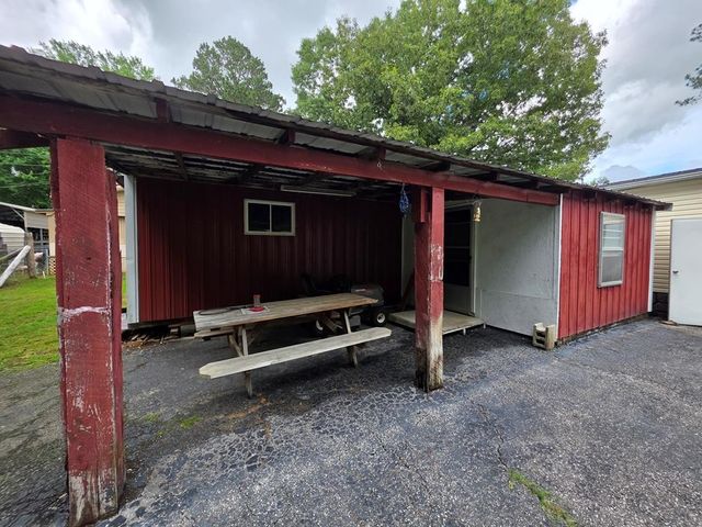339 Britton Ford Rd, Springville, TN 38256