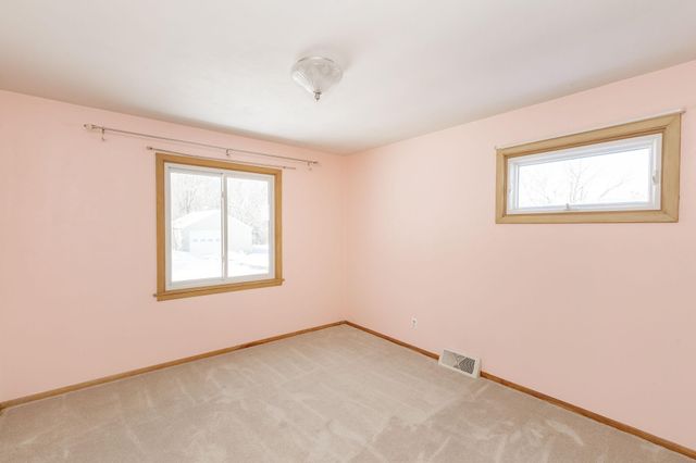 1550 Sheyenne Street, West Fargo, ND 58078