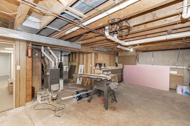 1550 Sheyenne Street, West Fargo, ND 58078