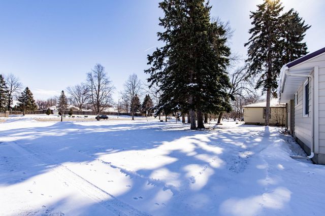 1550 Sheyenne Street, West Fargo, ND 58078