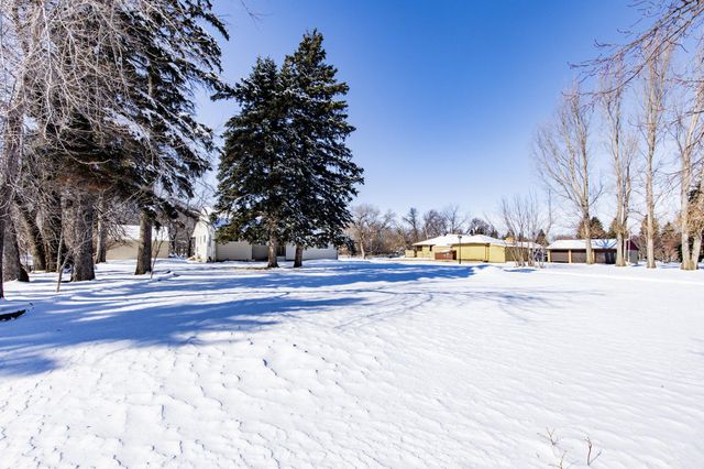 1550 Sheyenne Street, West Fargo, ND 58078