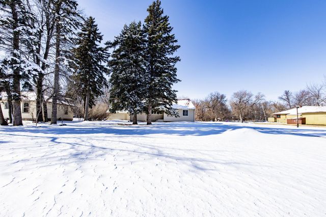 1550 Sheyenne Street, West Fargo, ND 58078