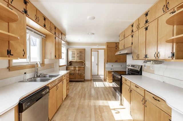 1550 Sheyenne Street, West Fargo, ND 58078