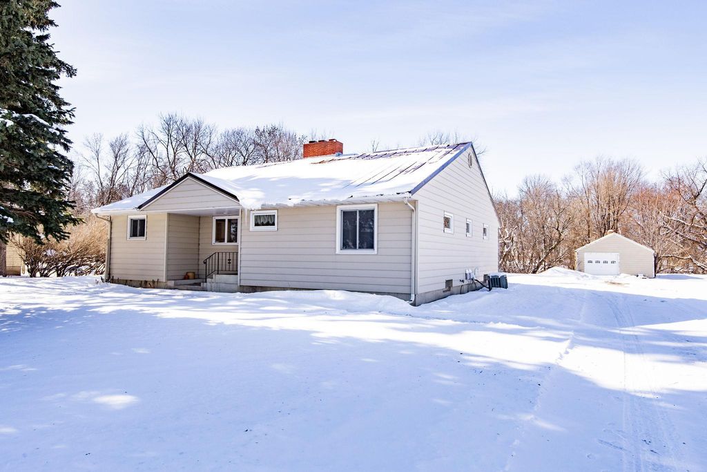 1550 Sheyenne Street, West Fargo, ND 58078