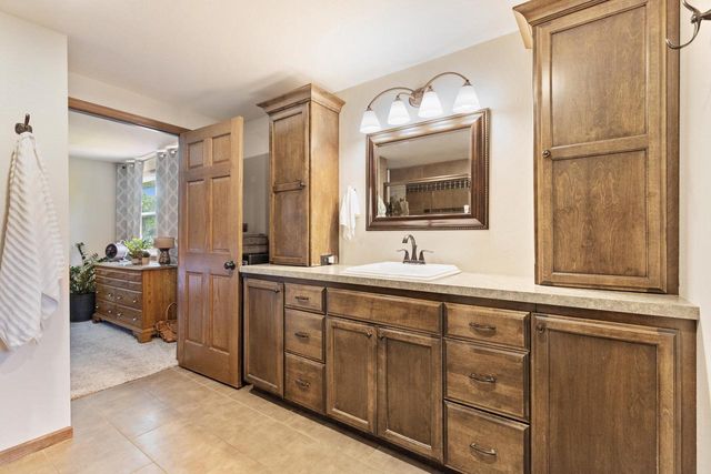 8031 S 59th STREET, Franklin, WI 53132