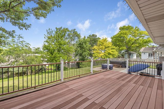 8031 S 59th STREET, Franklin, WI 53132