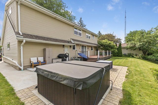 8031 S 59th STREET, Franklin, WI 53132