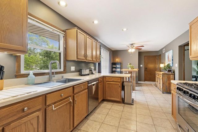 8031 S 59th STREET, Franklin, WI 53132
