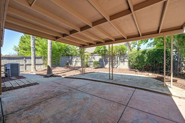 7617 Laguna Beach Way, Antelope, CA 95843