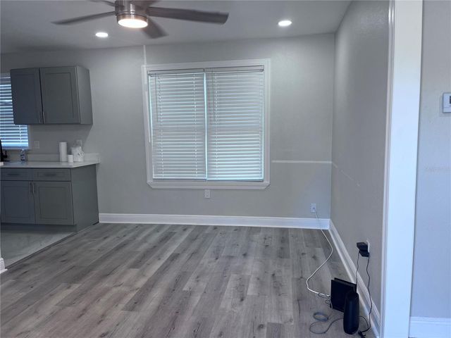 3215 W PINE STREET, Tampa, FL 33607