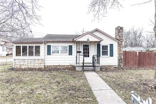 1901 S Hardy Avenue, Independence, MO 64052