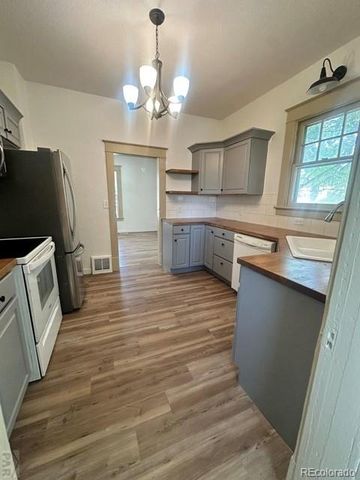 1026 E 9th Street, Pueblo, CO 81001