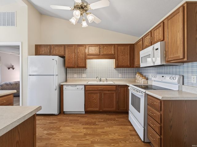 1402 Barrington Drive, Auburn, IN 46706