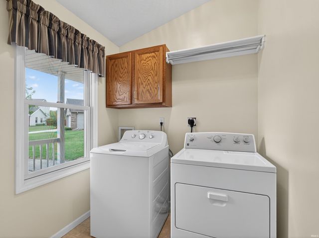 1402 Barrington Drive, Auburn, IN 46706