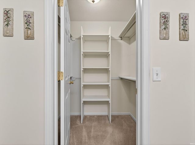 1402 Barrington Drive, Auburn, IN 46706