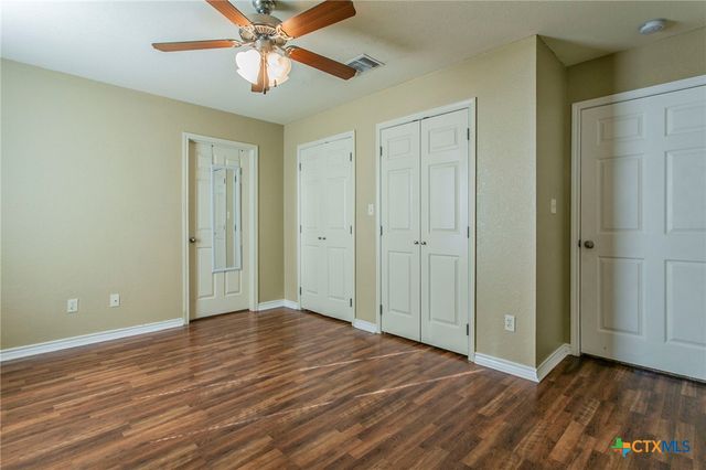 1124 N Penelope Street, Belton, TX 76513