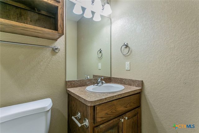 1124 N Penelope Street, Belton, TX 76513