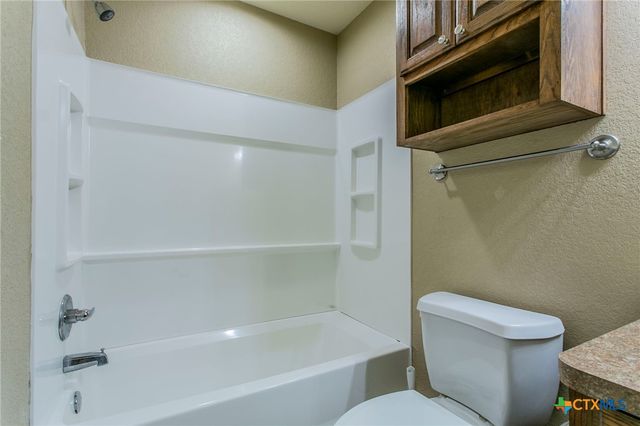 1124 N Penelope Street, Belton, TX 76513