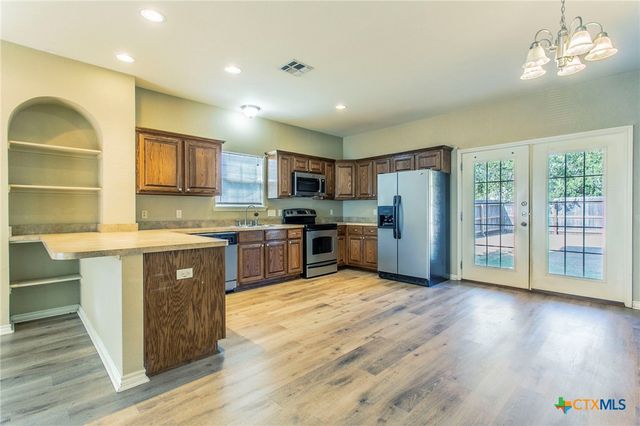 1124 N Penelope Street, Belton, TX 76513