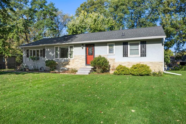 9706 Foley Boulevard NW, Coon Rapids, MN 55433
