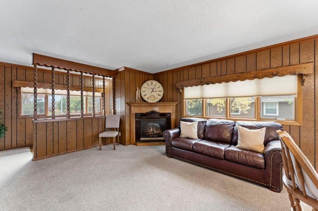 9706 Foley Boulevard NW, Coon Rapids, MN 55433