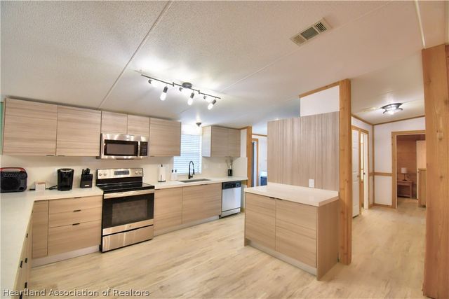 5660 E Highway 630 E, Frostproof, FL 33843