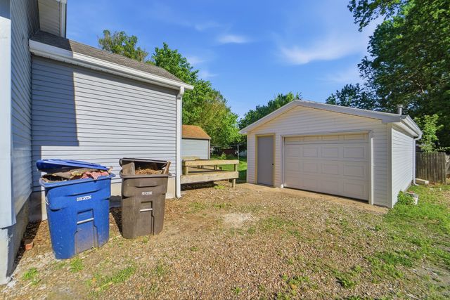 1516 E Jefferson Avenue, Des Moines, IA 50316