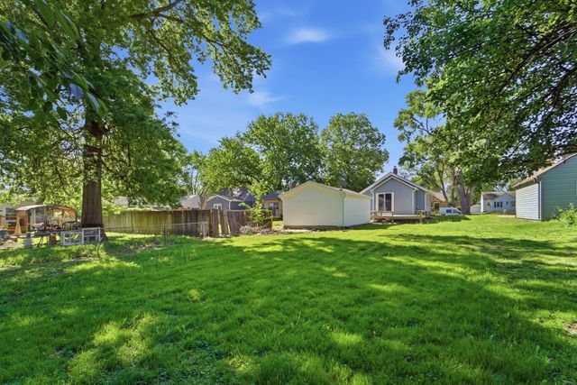1516 E Jefferson Avenue, Des Moines, IA 50316