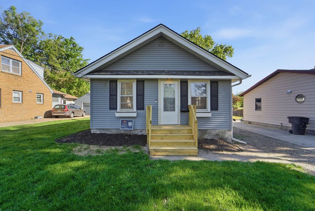1516 E Jefferson Avenue, Des Moines, IA 50316