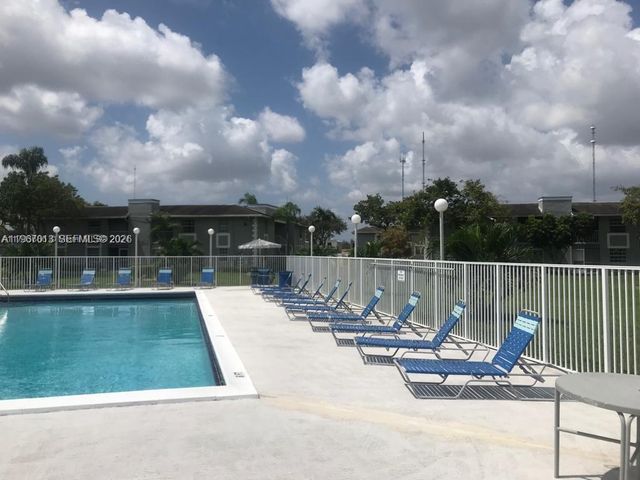 430 NE 210th Cir Ter 203-3, Miami, FL 33179