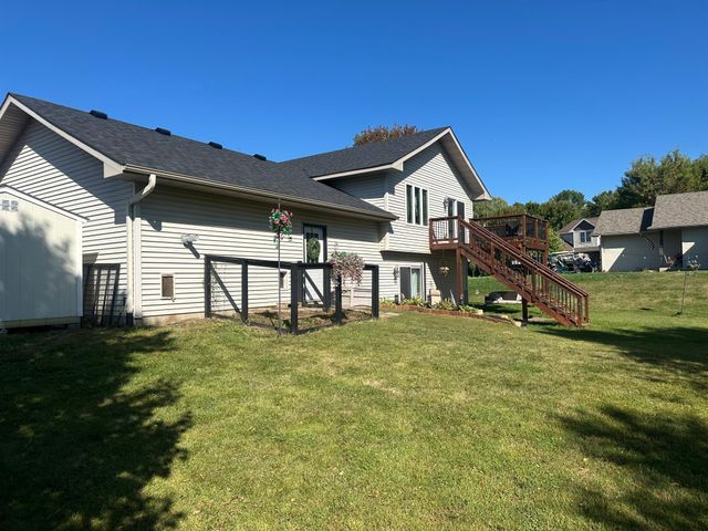 213 Ash Street E, Annandale, MN 55302