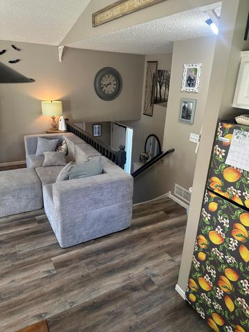 213 Ash Street E, Annandale, MN 55302
