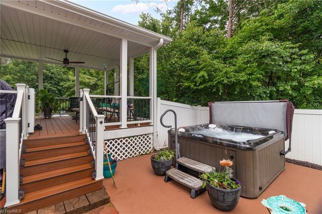 111 Tree Top Lane, Stokesdale, NC 27357