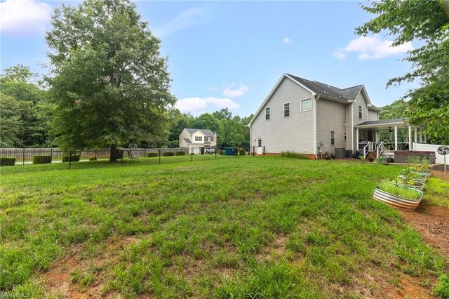 111 Tree Top Lane, Stokesdale, NC 27357