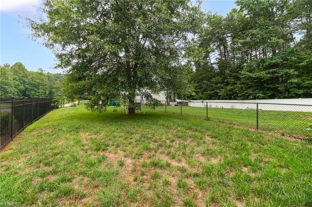 111 Tree Top Lane, Stokesdale, NC 27357