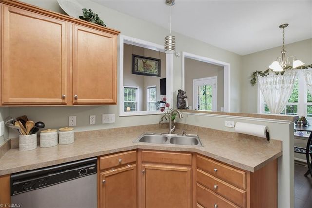 111 Tree Top Lane, Stokesdale, NC 27357