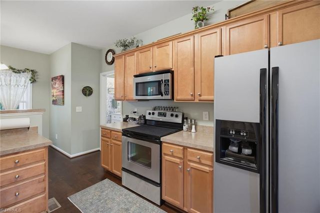 111 Tree Top Lane, Stokesdale, NC 27357