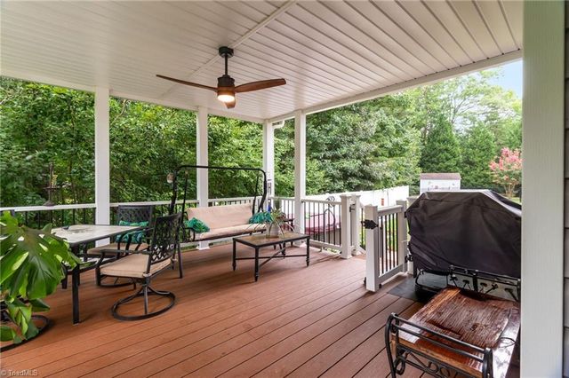 111 Tree Top Lane, Stokesdale, NC 27357
