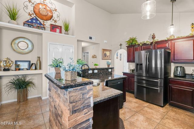 13353 EMERALD HILLS Street, Horizon City, TX 79928